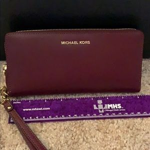 Michael Kors Continental Wrislet